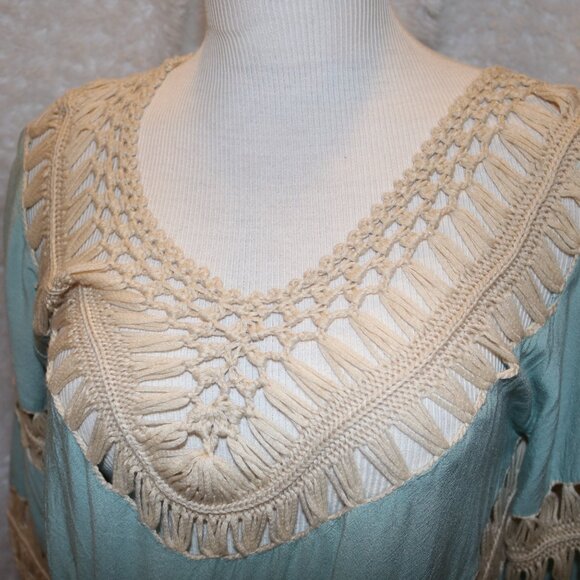 The Umgee Bohemian crochet top in size medium - Picture 2 of 8
